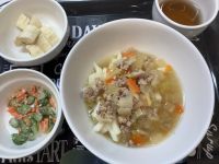 《中期B》昼食は、豚汁うどんです。