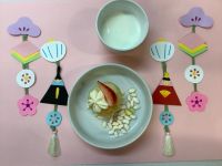 《常食》おやつは、ひな祭りケーキです🎎