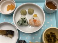 ひな祭りおにぎりです《アレルギー除去食》