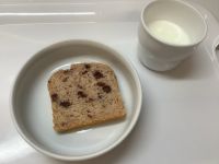 《常食》《中期B》おやつは、あんこパウンドケーキです。