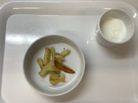 《常食》おやつは、のりコンソメポテトフライです。