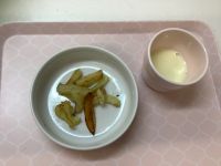 《常食》《アレルギー除去食》おやつは、のりコンソメポテトフライです。