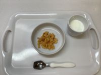 おやつ常食と離乳食中期Bベーコンとマカロニのケチャップチーズ炒め