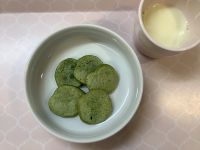 《常食》《アレルギー除去食》おやつは、ポパイパンケーキです。