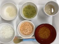 《離乳食中期》大根と鮭の煮物です。