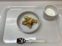 《常食》おやつは、大学きなこです。