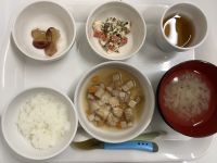 《離乳食完了期》かれいと里芋の煮物です。