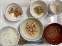 《離乳食後期》鮭のみそ煮です。