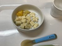 《離乳食後期》おやつは、お誕生日ケーキです。