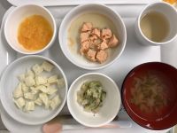 《離乳食後期》鮭の煮付けです。