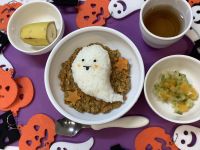 ハロウィン献立🎃《常食》ドライカレーです。