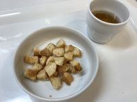 《離乳食中期》《離乳食後期焼ききなこドーナツです。