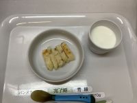 《離乳食完了期》おやつは、オニオンチーズマフィンです。