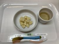 《離乳食後期》おやつは、マフィンです。