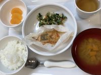 鮭の包み焼きです《常食》