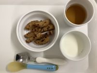 《離乳食完了期》黒糖レーズン蒸しパンです。