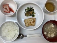 《常食》《離乳食完了期》かじきの竜田焼きです。